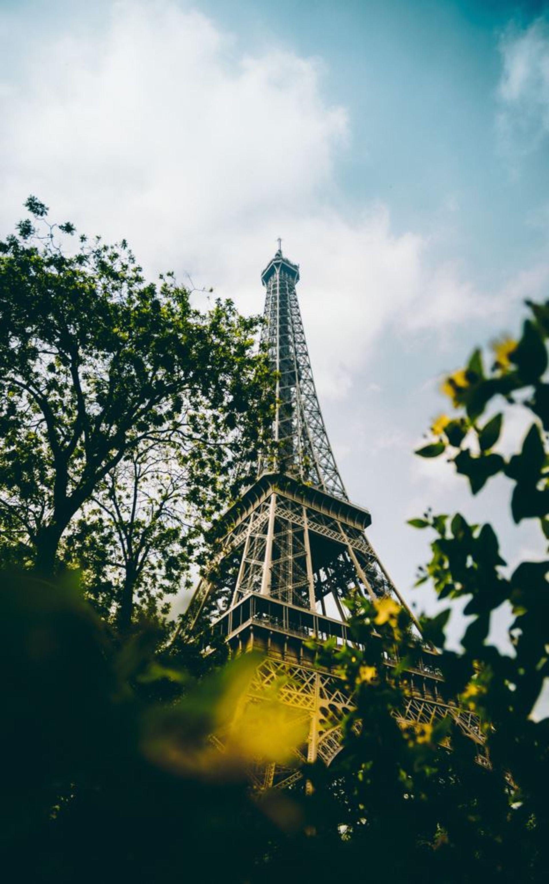 Image link in a carousel for France